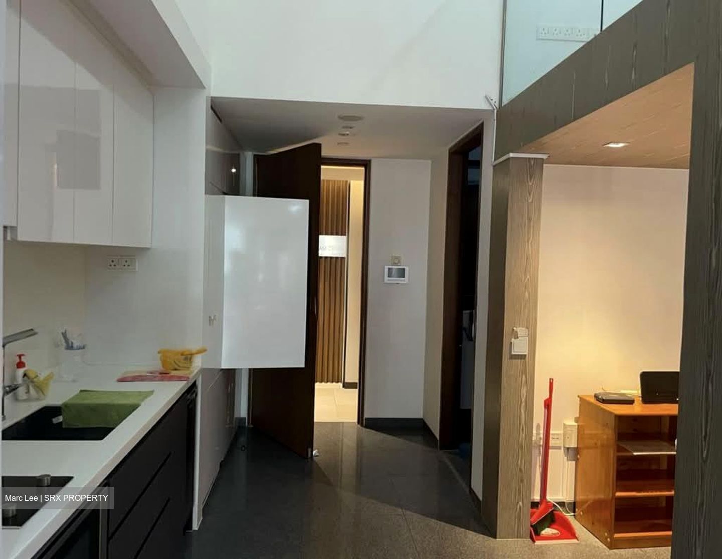 PS100 (D2), Office #594005011